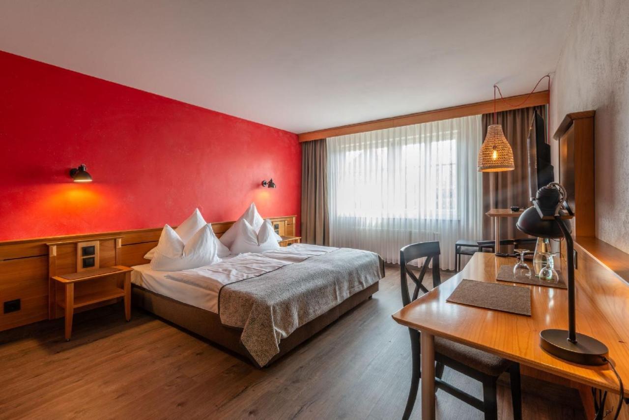 Biobausewein Wein Hotel Leben Iphofen Luaran gambar